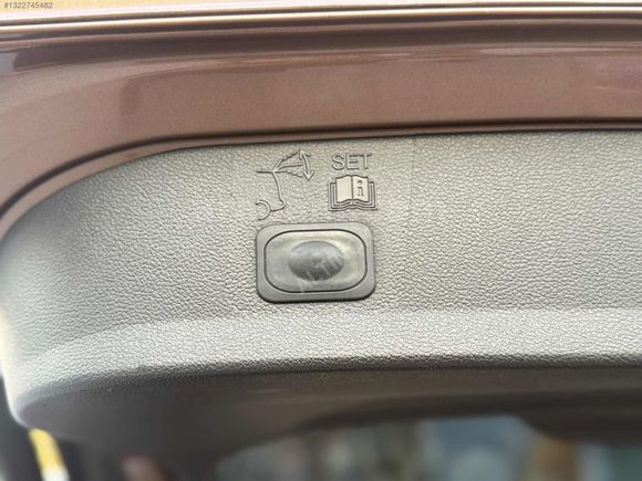 ALTINOK AUTO 'Dan 2013 HATASIZ TİTANİUM KUGA