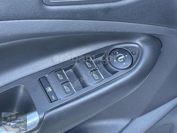 HATASIZ BOYASIZ 120.000 KM CAM TAVANLI SELECTIVE KUGA