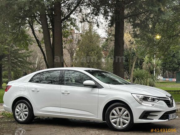 RENAULT MEGANE TOUCH 1.3TCE EDC GSR2 HATASIZ K.KART12 TAKSİT