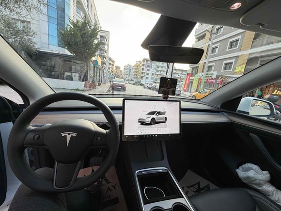 Sahibinden Tesla Model Y Standart (Juniper) 2025 Model 