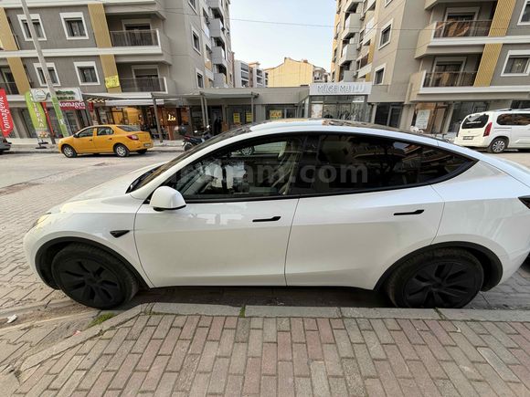 Sahibinden Tesla Model Y Standart (Juniper) 2025 Model 