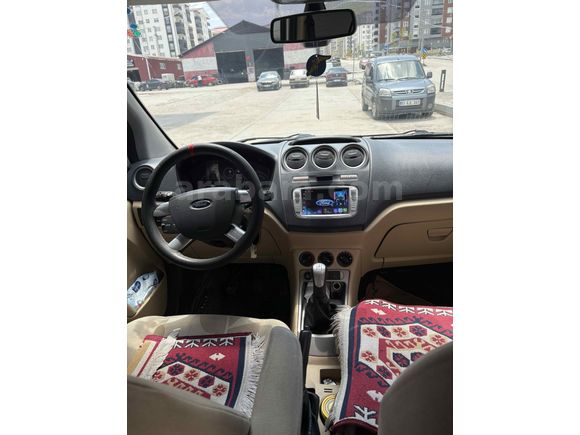 Sahibinden Ford Tourneo Connect 110PS 2011 Model 