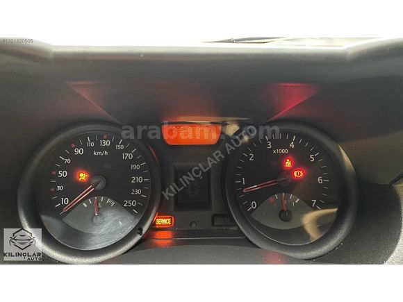 KILINÇLAR AUTO'dan 2004 DEĞİŞENSİZ MEGANE 2