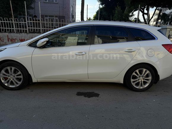 Sahibinden Kia Ceed 1.6 CRDi Concept Plus 2013 Model 