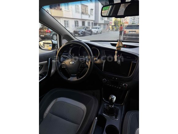 Sahibinden Kia Ceed 1.6 CRDi Concept Plus 2013 Model 