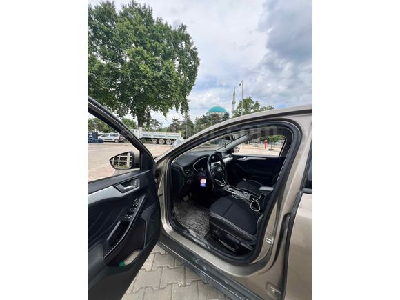 Sahibinden Ford Focus 1.5 TDCi Titanium  Blue 2018 Model 