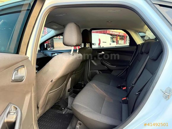 !!!!---KÖRKÜN-AUTO-DAN-FORD-FOCUS-2017-BAKIMLI-DEĞİŞENSİZ---!!!!