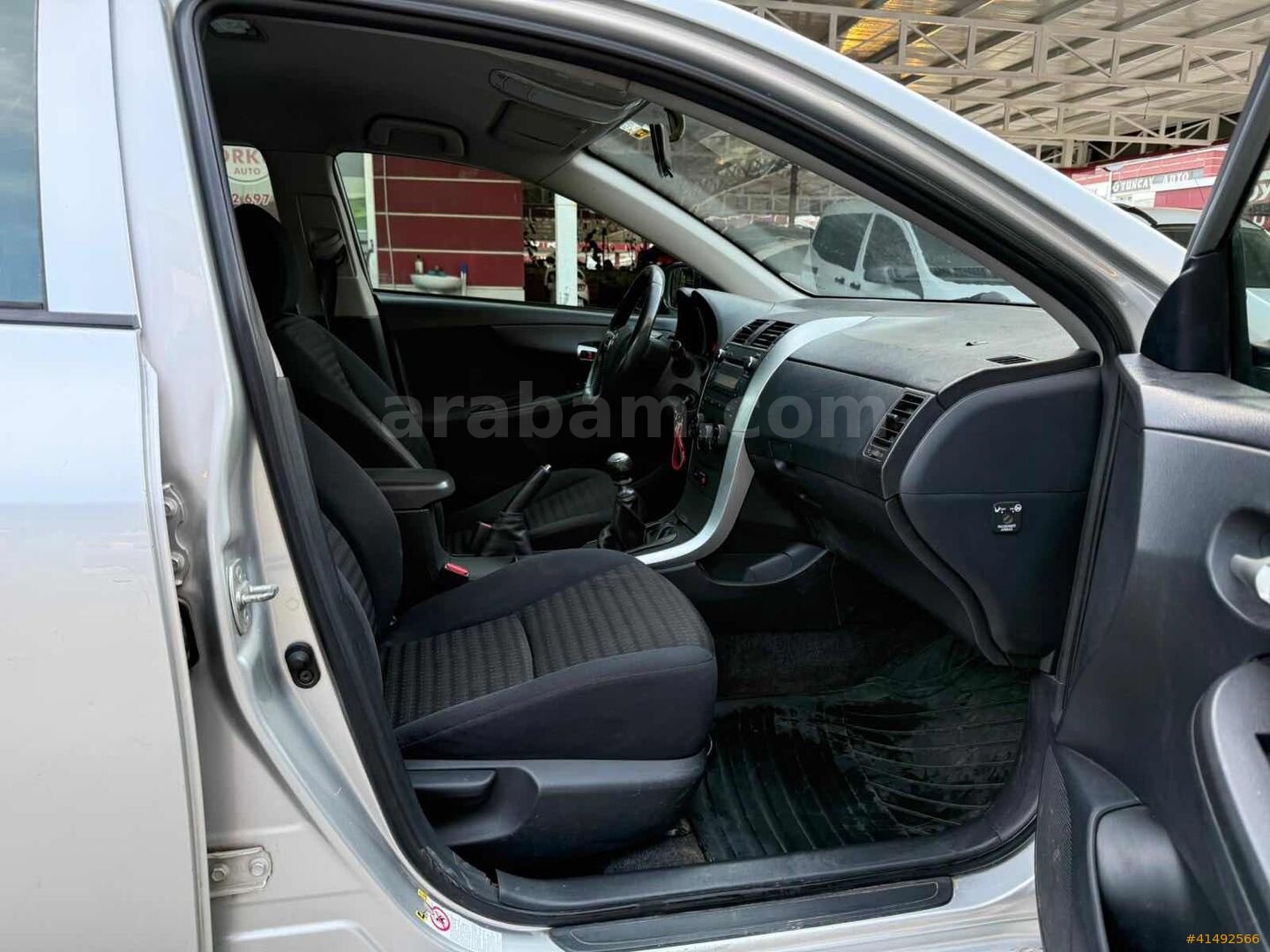 Galeriden Toyota Corolla 1.4 D-4D Comfort 2011 Model Adana 203.000 km Gri 3