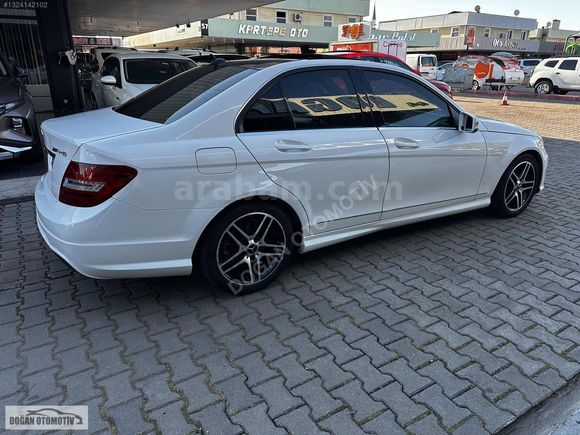 2013 MERCEDES-BENZ C180 BlueEfficiency AMG