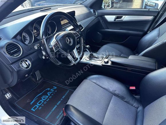 2013 MERCEDES-BENZ C180 BlueEfficiency AMG