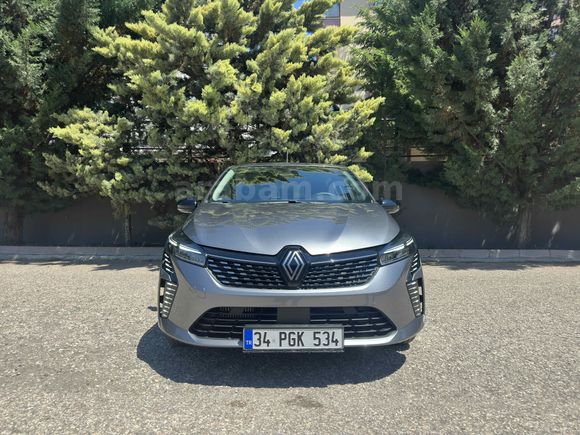 ESDİA GROUP - 2025 RENAULT CLİO 1.0 TCE EVOLUTİON HATASIZ 6.500KM