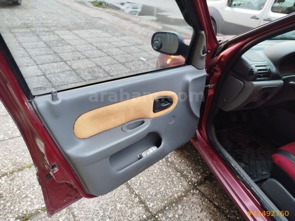 2000 model Clio 2 benzin -LPG