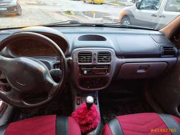 2000 model Clio 2 benzin -LPG
