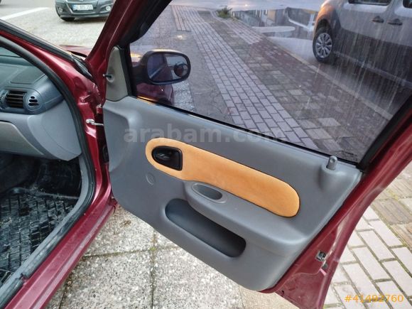 2000 model Clio 2 benzin -LPG