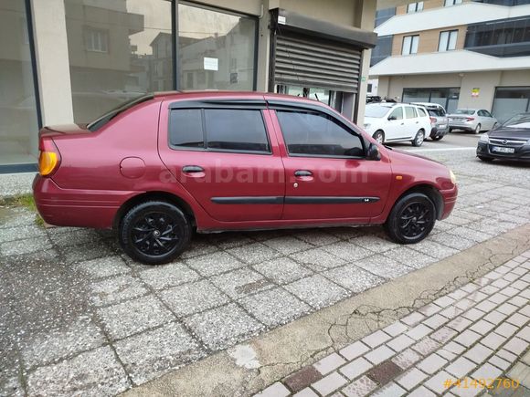 2000 model Clio 2 benzin -LPG