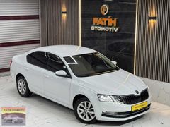 ''2019 SKODA OCTAVİA STYLE OTOMATİK İÇİ BEJ HATASIZ FULL PAKET''