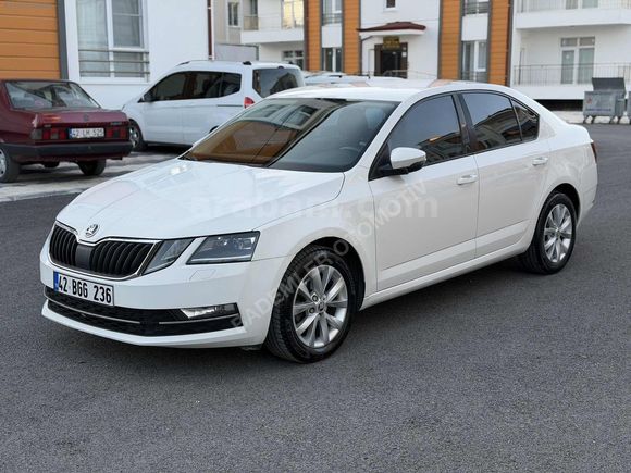 2017 MODEL SKODA OCTAVİA 1.6 TDİ STYLE DSG 223 BİN KM
