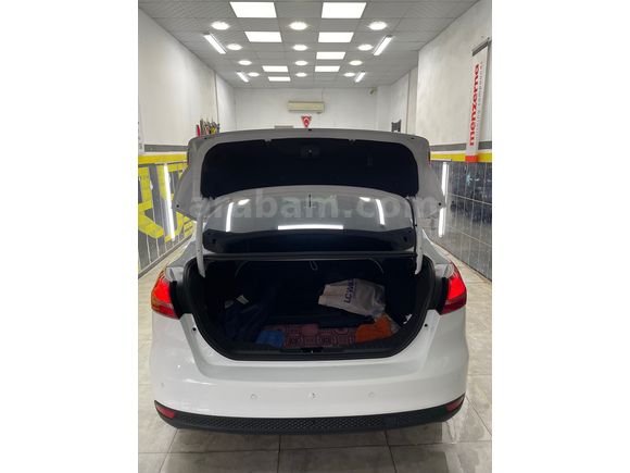 Sahibinden 2017 bakımlı masrafsız ekstralı ford focus  