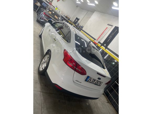 Sahibinden 2017 bakımlı masrafsız ekstralı ford focus  