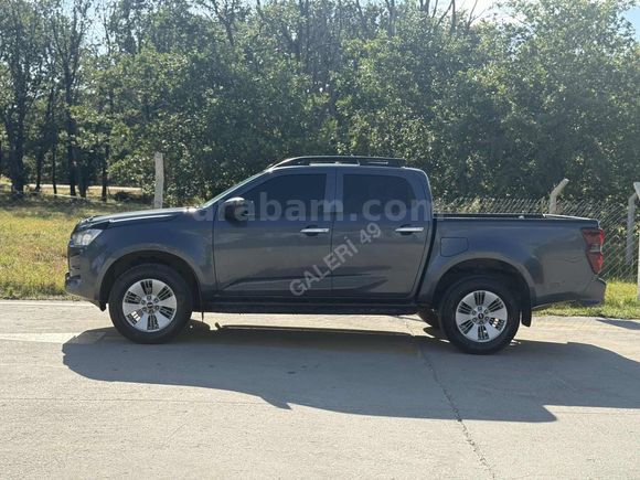 HATASIZ DEĞIŞENSIZ EMSALSİZ TEMİZLİKTE D-MAX 161 BİN KMDE