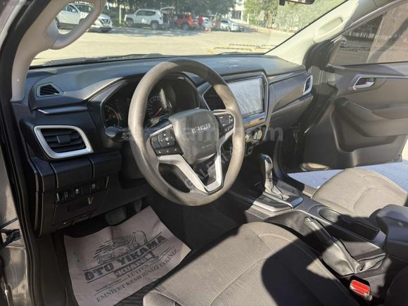 HATASIZ DEĞIŞENSIZ EMSALSİZ TEMİZLİKTE D-MAX 161 BİN KMDE