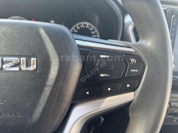 HATASIZ DEĞIŞENSIZ EMSALSİZ TEMİZLİKTE D-MAX 161 BİN KMDE