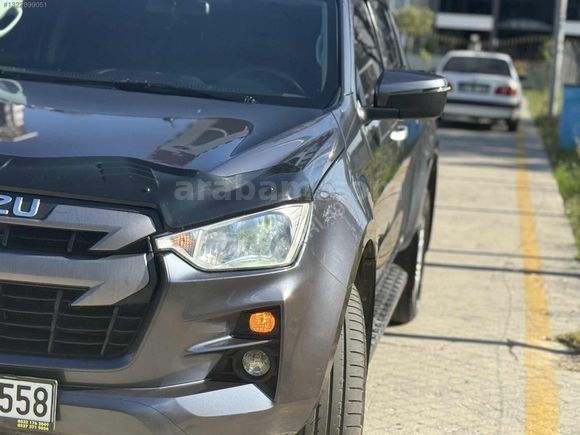 HATASIZ DEĞIŞENSIZ EMSALSİZ TEMİZLİKTE D-MAX 161 BİN KMDE