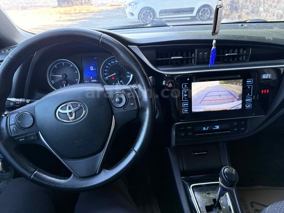 ACİL | 2017 COROLLA | OTOMATİK | DÜŞÜK KM | TEMİZ