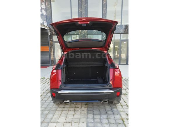GALERİ NET'TEN PEUGEOT 2008 1.2PURETECH ACTİVE EAT8 DÜŞÜK KM