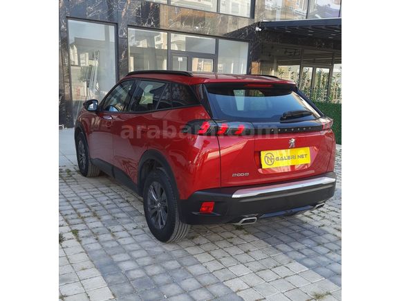 GALERİ NET'TEN PEUGEOT 2008 1.2PURETECH ACTİVE EAT8 DÜŞÜK KM