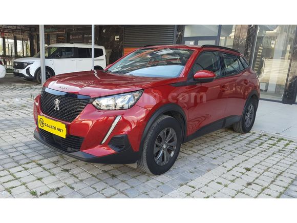 GALERİ NET'TEN PEUGEOT 2008 1.2PURETECH ACTİVE EAT8 DÜŞÜK KM