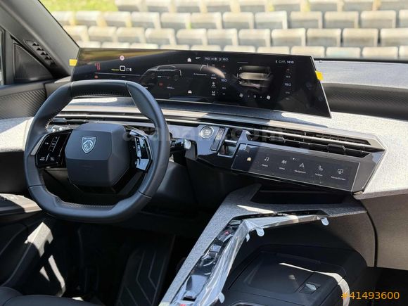 ÜNALAN | 2024 PEUGOT E-3008 ALLURE - CAM TAVAN | 6.001 KM