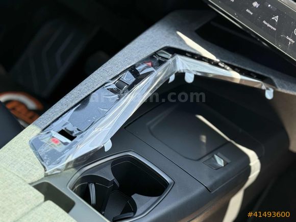 ÜNALAN | 2024 PEUGOT E-3008 ALLURE - CAM TAVAN | 6.001 KM