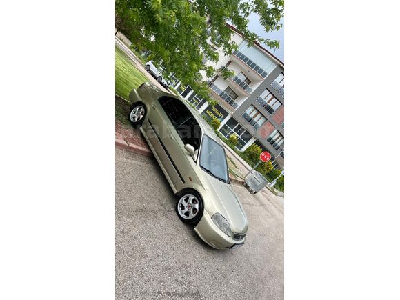Sahibinden Honda Civic 1.6 i ES 2000 Model