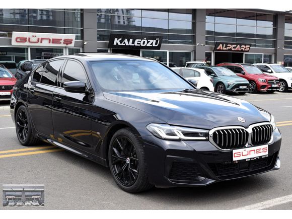GÜNEŞ'ten 2022 BMW 5.20i 50th Year M Edition HATASIZ-BOYASIZ
