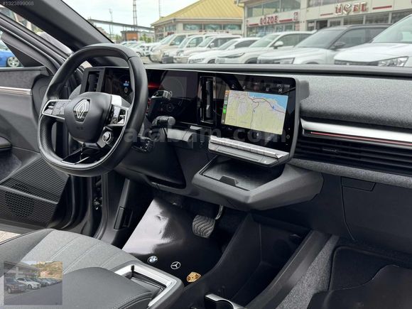 2023 RENAULT MEGANE E-TECH TECHNO EV60 218 HP UZUN MENZİL
