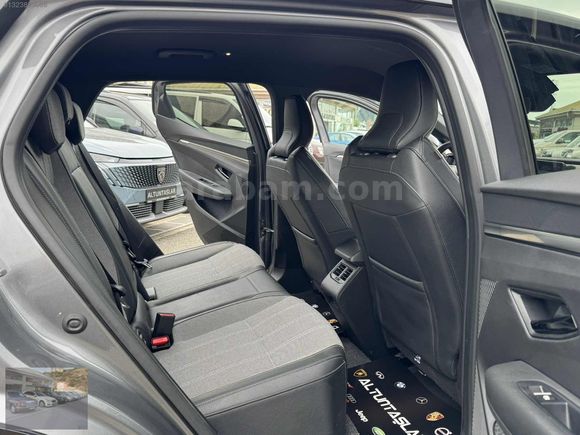 2023 RENAULT MEGANE E-TECH TECHNO EV60 218 HP UZUN MENZİL