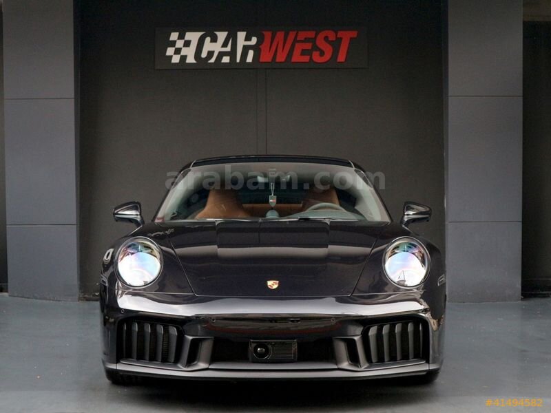Galeriden Porsche 911 Carrera 4 GTS 2025 Model İstanbul 0 km Siyah