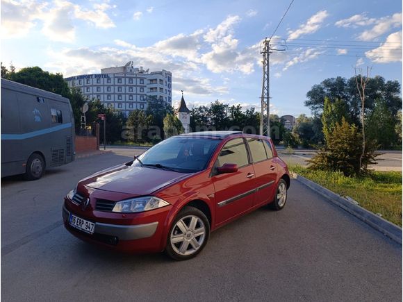 207 BİNDE SUNROOFLU FULL MEGANE 2 HB - ATEŞ KIRMIZI