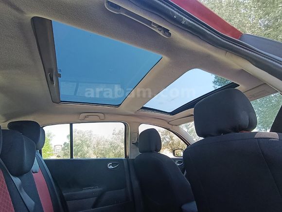 207 BİNDE SUNROOFLU FULL MEGANE 2 HB - ATEŞ KIRMIZI