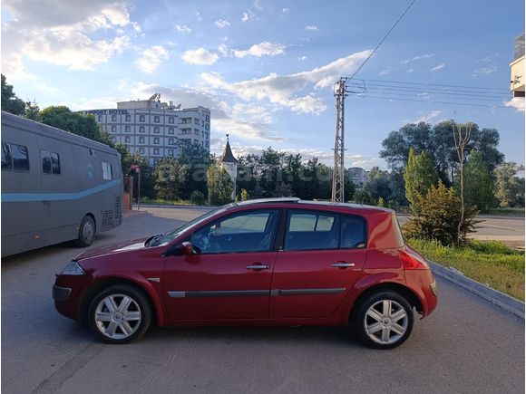 207 BİNDE SUNROOFLU FULL MEGANE 2 HB - ATEŞ KIRMIZI