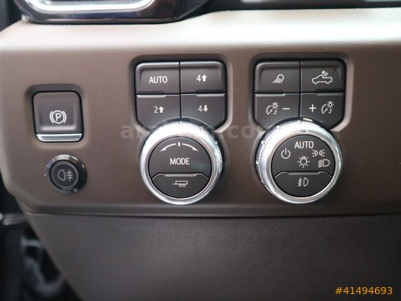 2025 GMC SİERRA DENALİ 3.O L DURAMAX ELEK.YAN BASAMAK