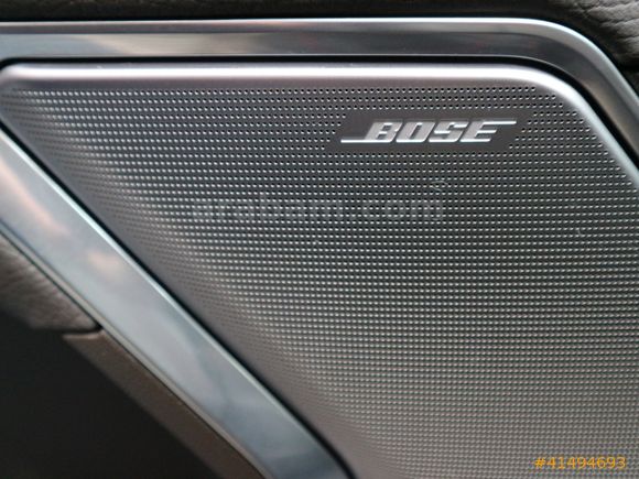2025 GMC SİERRA DENALİ 3.O L DURAMAX ELEK.YAN BASAMAK