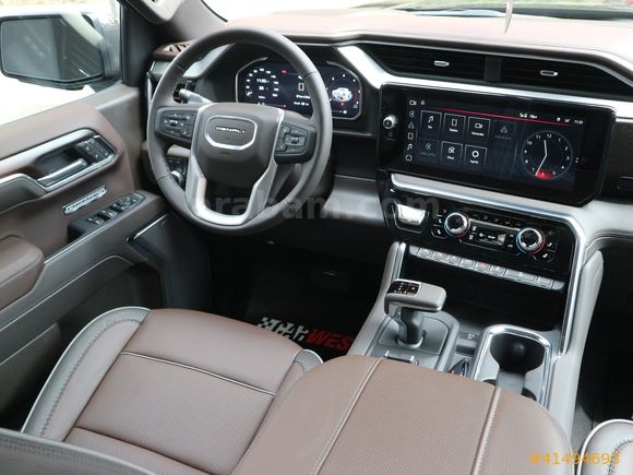 2025 GMC SİERRA DENALİ 3.O L DURAMAX ELEK.YAN BASAMAK