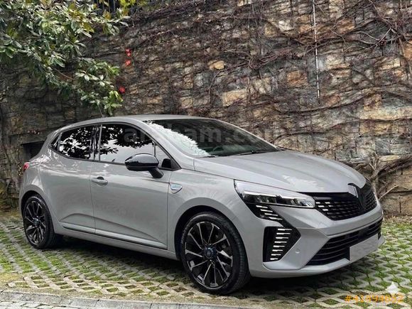 | KEMAH OTOMOTİV | 2024 CLİO 5 1.0 TECHNO ESPRIT ALPINE GSR 2