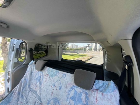 Sahibinden Ford Tourneo Courier 1.5 TDCi Titanium Plus 2020 Model 