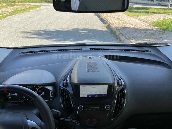 Sahibinden Ford Tourneo Courier 1.5 TDCi Titanium Plus 2020 Model 