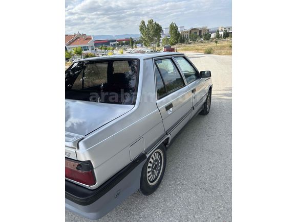 Galeriden Renault R 9 1.4 Broadway 1993 Model Çorum