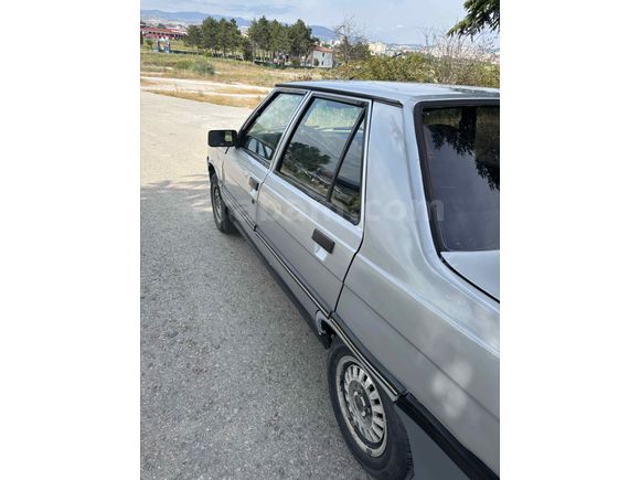 Galeriden Renault R 9 1.4 Broadway 1993 Model Çorum