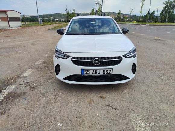 Sahibinden Opel Corsa 1.2 T Edition 2023 Model  39.000 km Beyaz